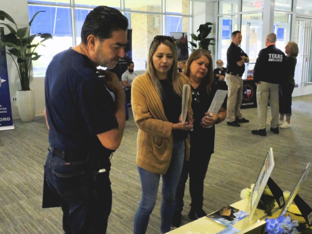 Familiares de Mark Durán, desaparecido en marzo de 2025