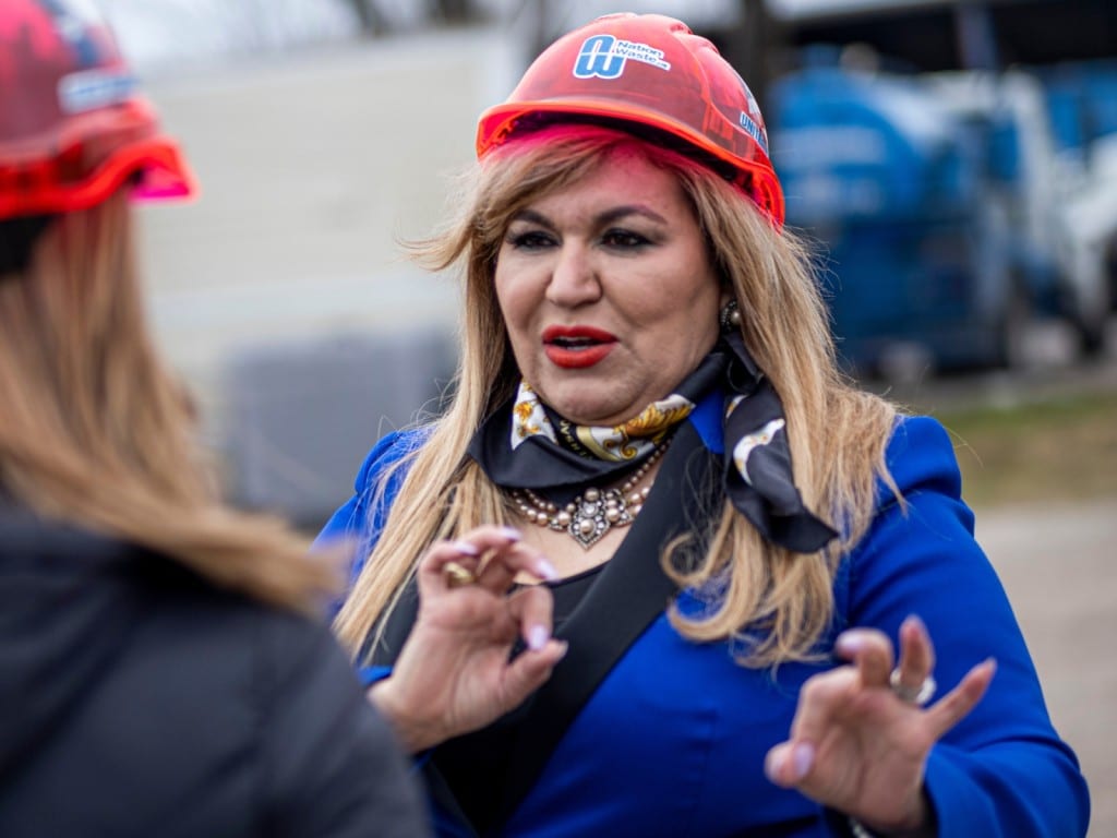 María Ríos, salvadoreña, es presidenta y directora ejecutiva de Nation Waste, Inc.