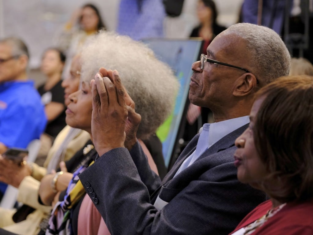 Asistentes de una presentación pública en el Ayuntamiento de Houston