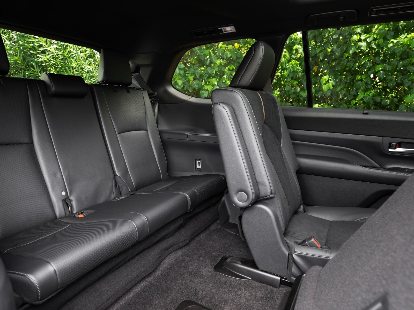 Vista de la tercera fila del Grand Highlander Nightshade Hybrid 2025