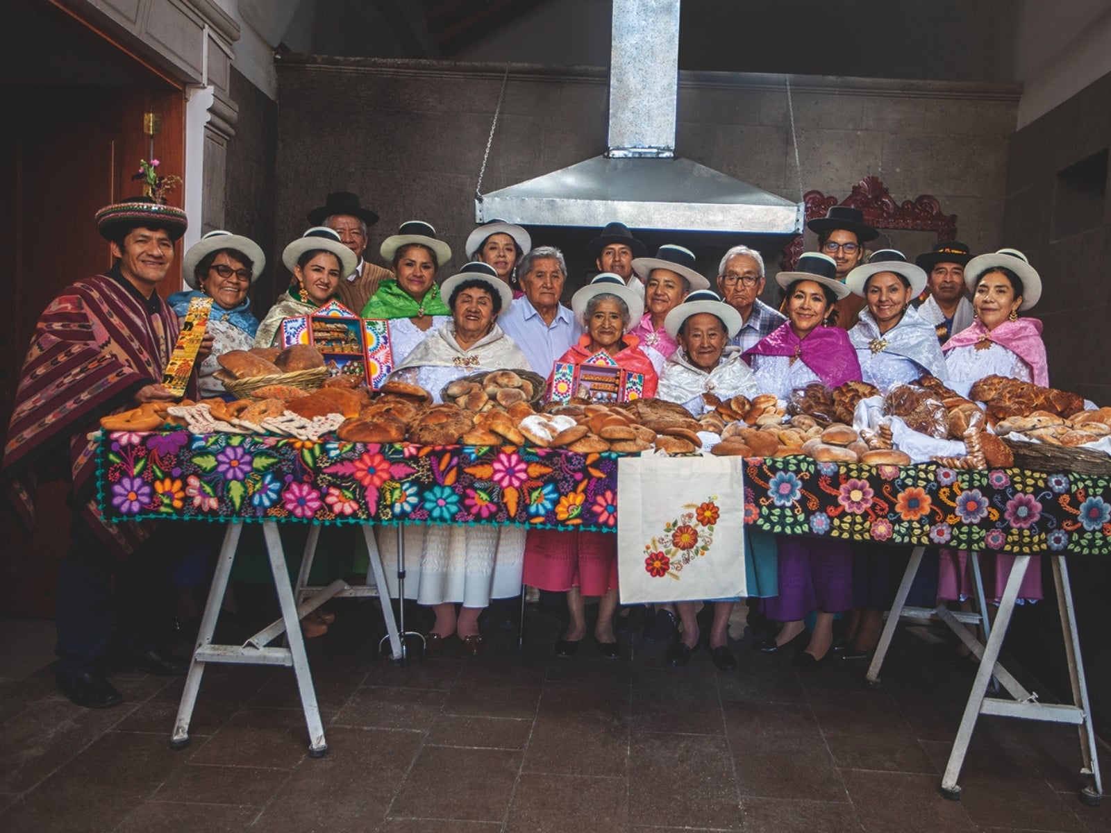Panaderas ayacuchanas en el lanzamiento del libro.