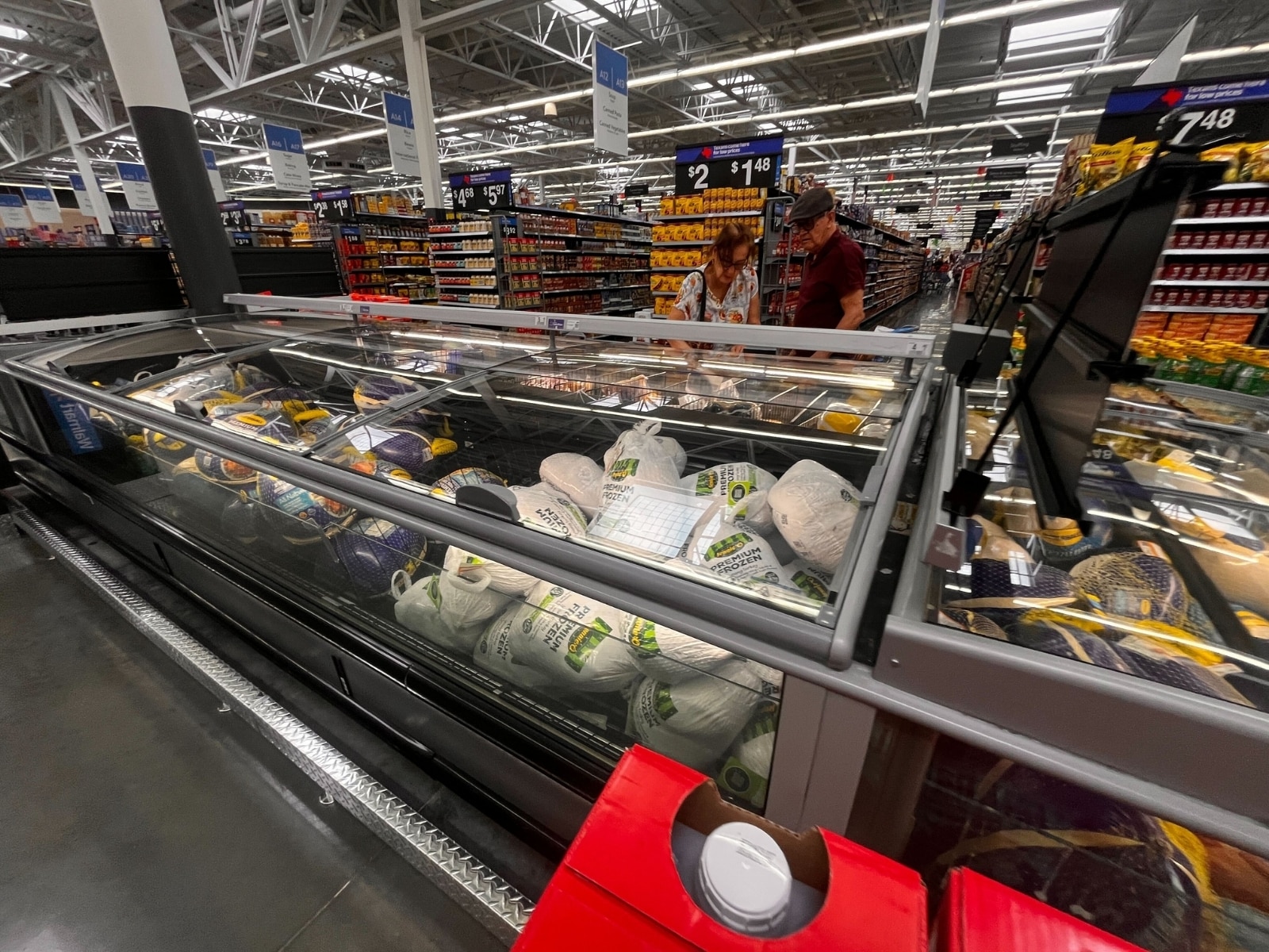 Precios de Walmart en Houston, Texas. 17 de noviembre de 2025.
