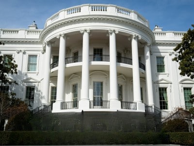 Foto del frontis de la Casa Blanca