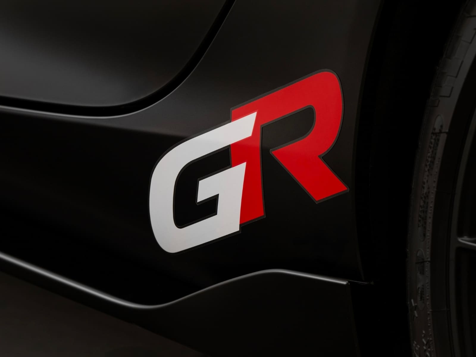 Acercamiento al emblema GR