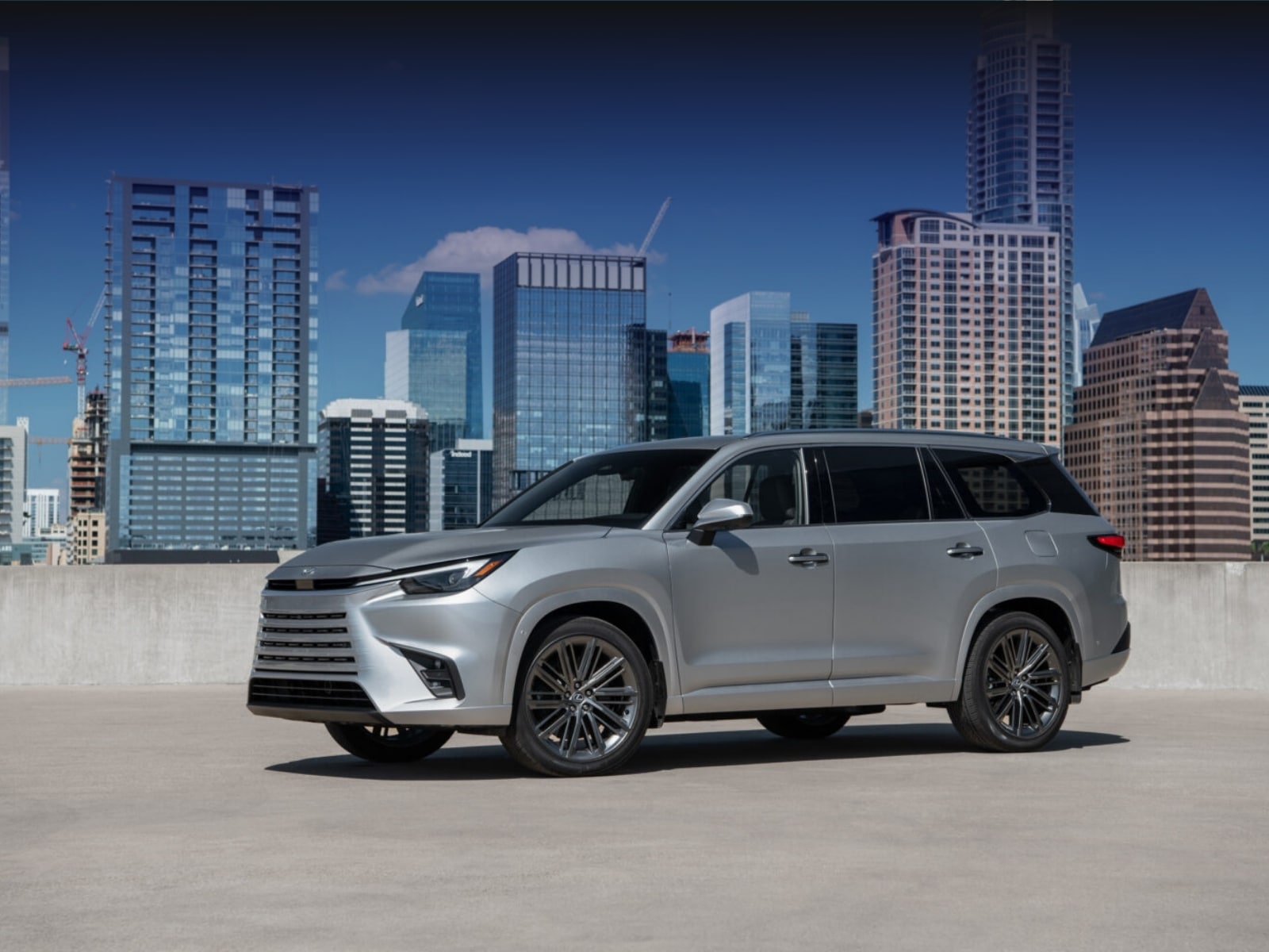 Vista del Lexus TX 550h+ del 2026