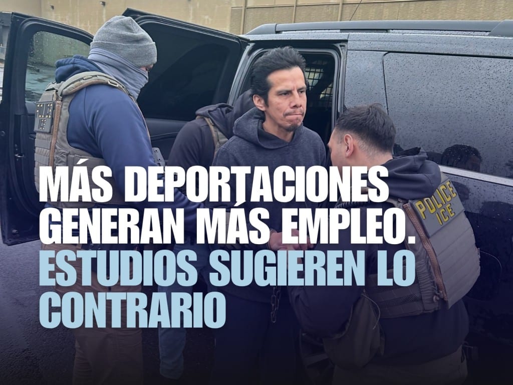 Agentes de ICE detienen a un inmigrante indocumentado