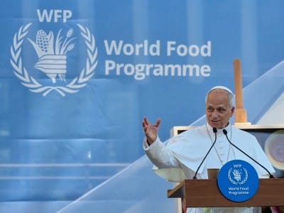 El papa León XIV habla durante una reunión con empleados del Programa Mundial de Alimentos de Naciones Unidas