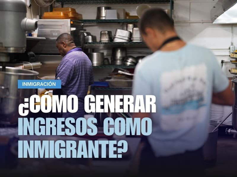 Un inmigrante haitiano con TPS, a la izquierda, prepara comida