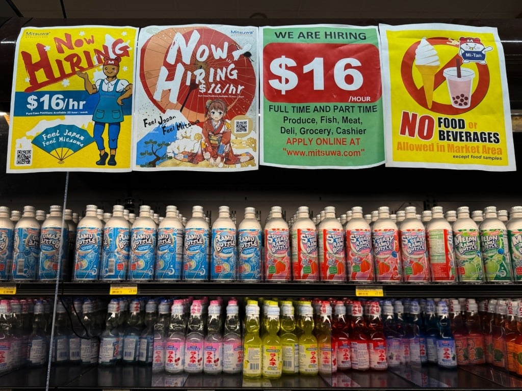 avisos de empleo en un supermercado